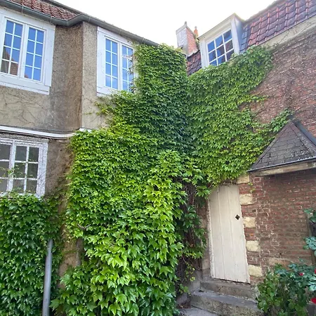 3 Chbres, 3 Sdb, Jardin, Calme, Centre Villa *