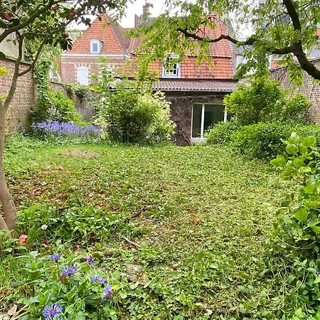 Villa 3 Chbres, 3 Sdb, Jardin, Calme, Centre